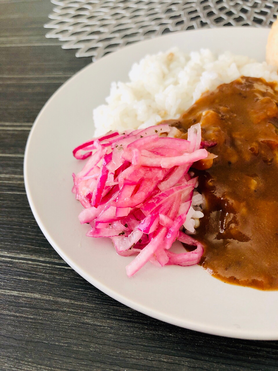 【レトルトカレーに添える】赤玉ねぎマリネ