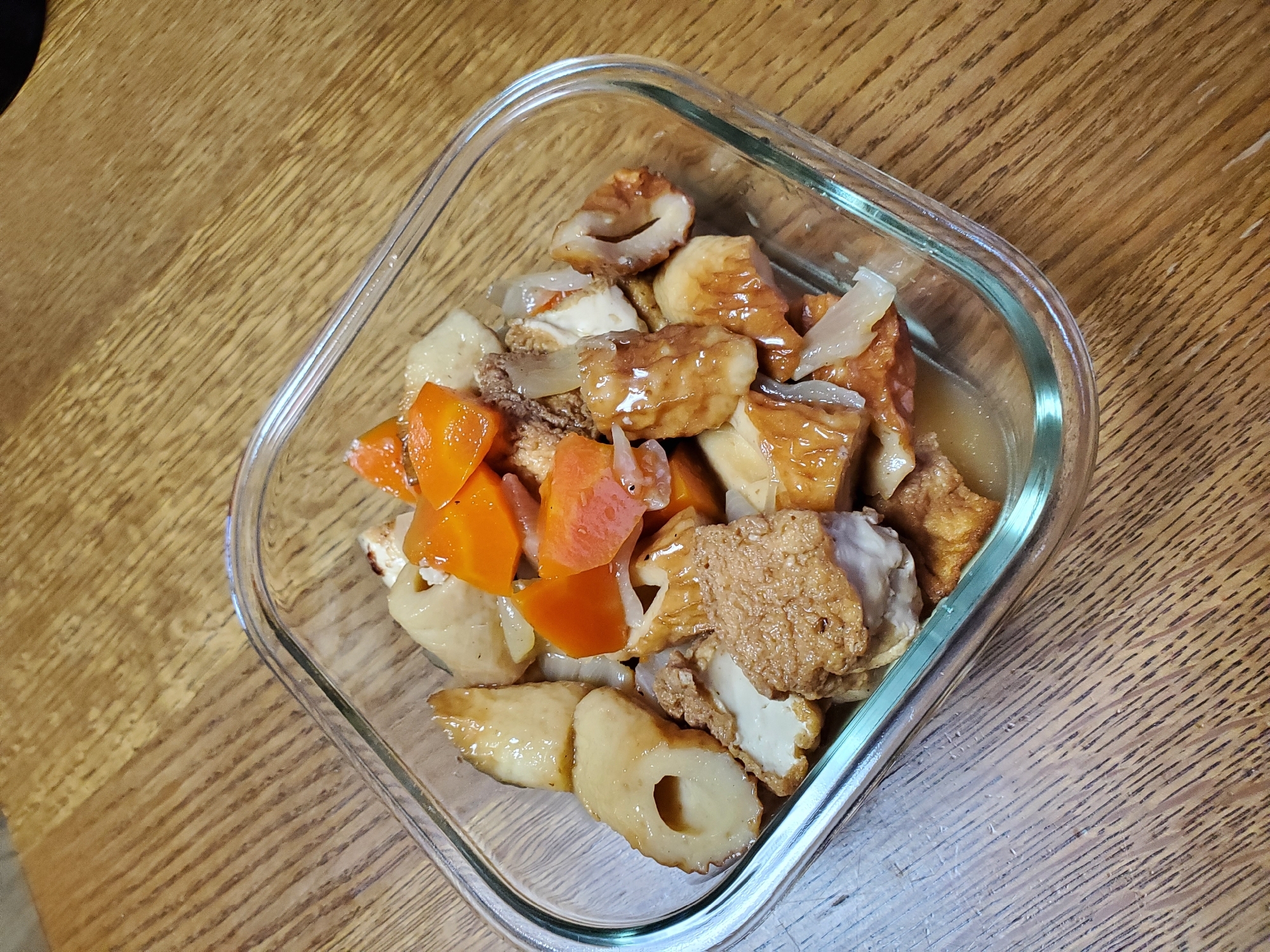 厚揚げ、ちくわ、人参、かんぴょうの煮物