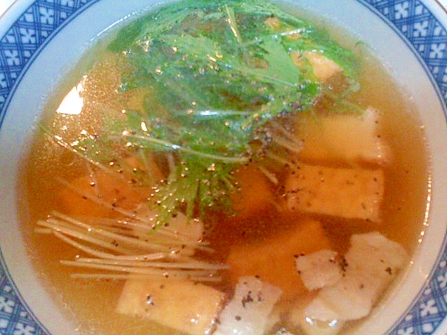 水菜と厚揚げ・ベーコンのレンジスープ