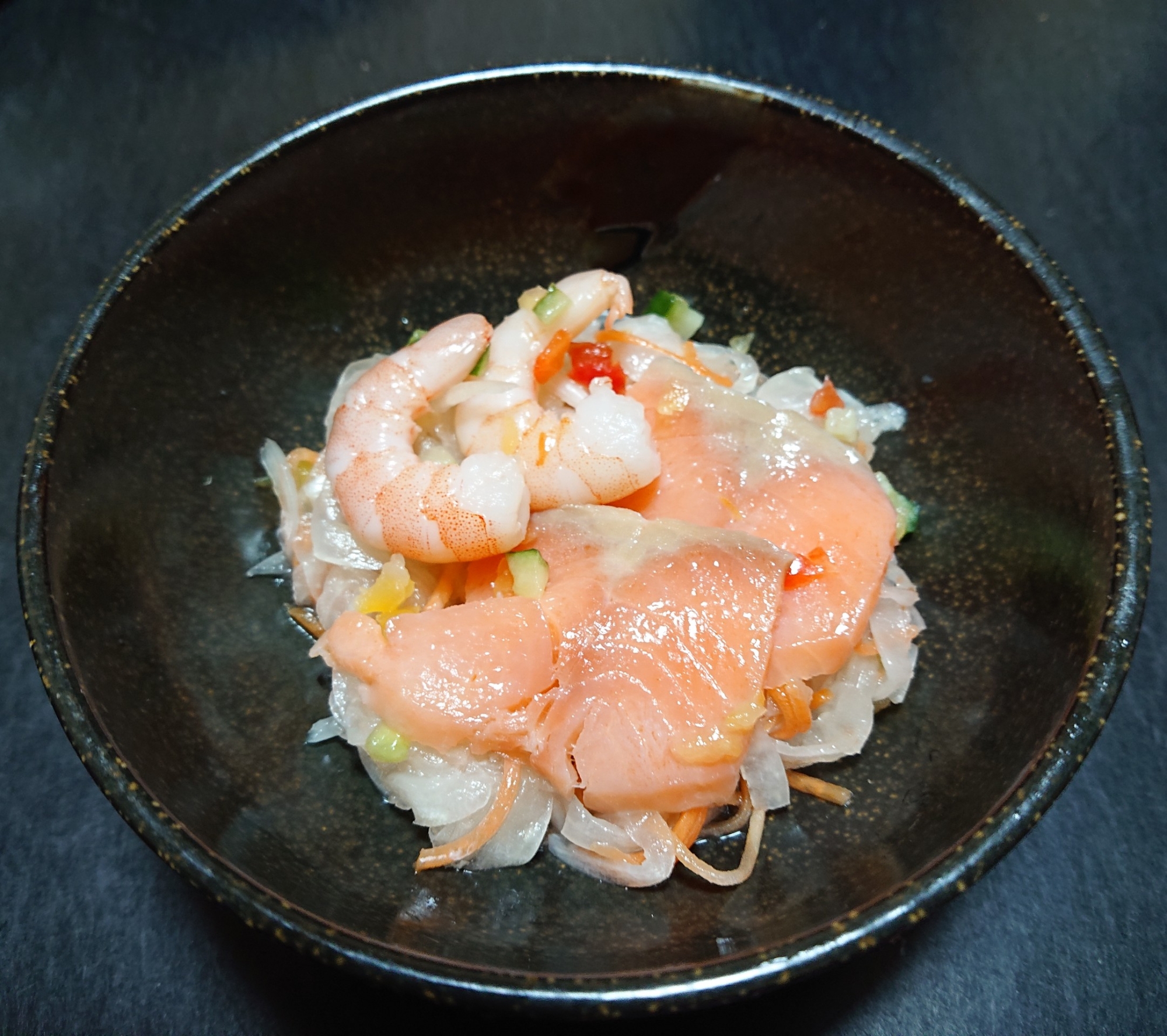 エビとサーモンのマリオ