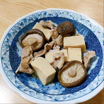 旨みが効いたダシが高野豆腐に染みてジュワ〜ッと美味しかったです(*^-^*)
いつも美味しいレシピありがとうございます♪