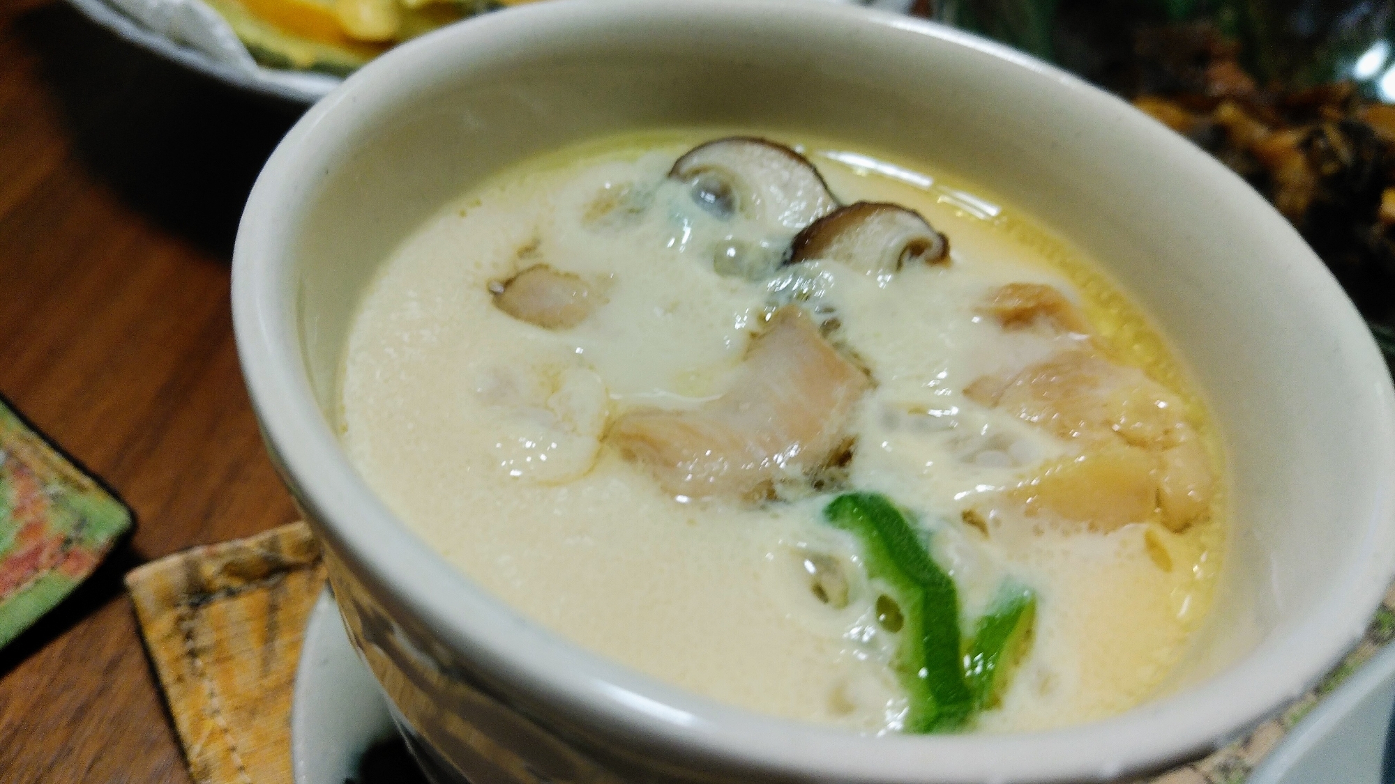 鶏肉と椎茸！出汁たっぷり~茶碗蒸し⭐