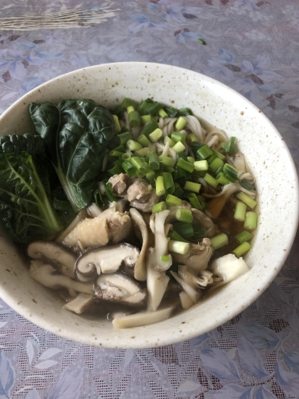 温か麺の季節です♪　「舞茸かしわ蕎麦」