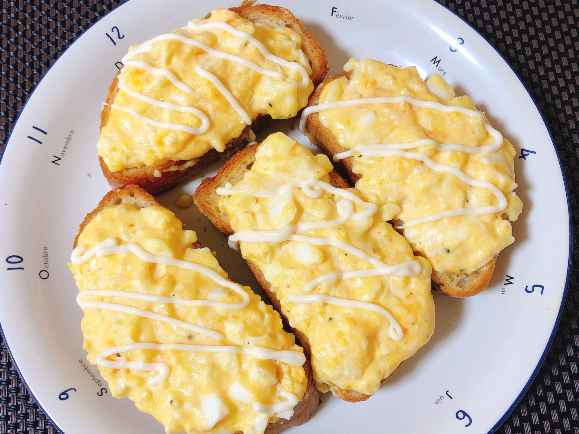 卵のせバターフランスパン