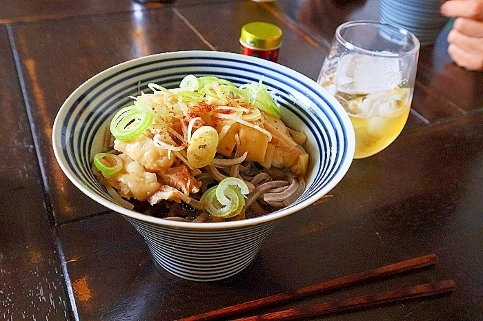 蒸し鶏のぶっかけ蕎麦