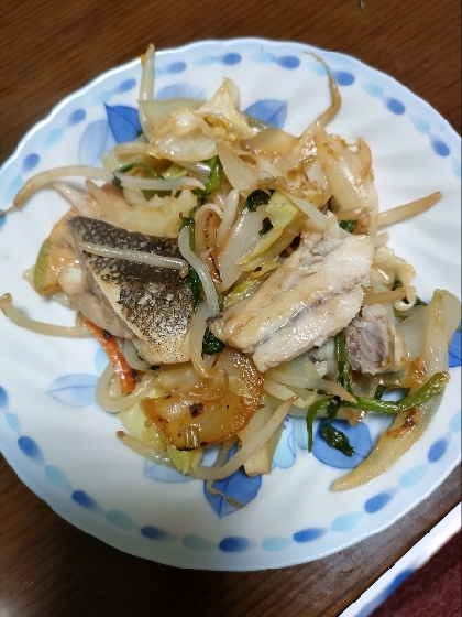 フライパンで♪我が家の“タラと野菜の蒸し焼き”