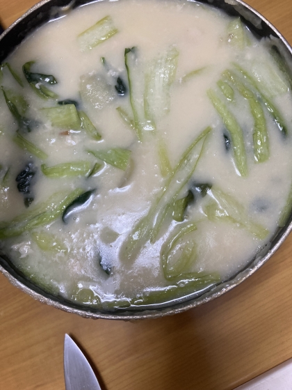 鶏ももと小松菜の牛乳シチュー。