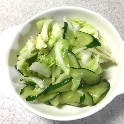 市販の白だしを使いました♪
浅漬けだと、野菜がたくさんとれますね♪美味しかったです♪
レシピ、ありがとうございました♡