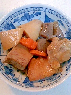 里芋とこんにゃく、鶏肉の煮もの