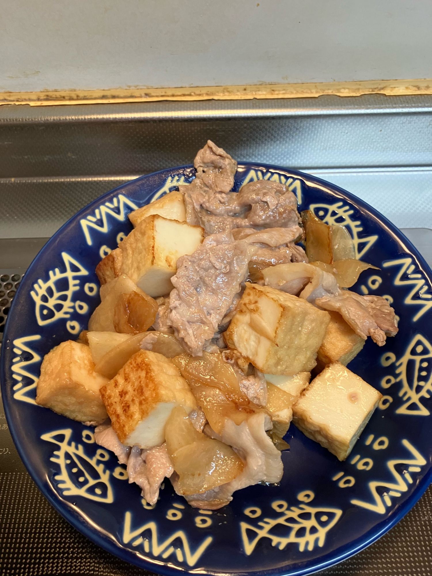豚肉と大根と厚揚げの麺つゆ生姜炒め^_^