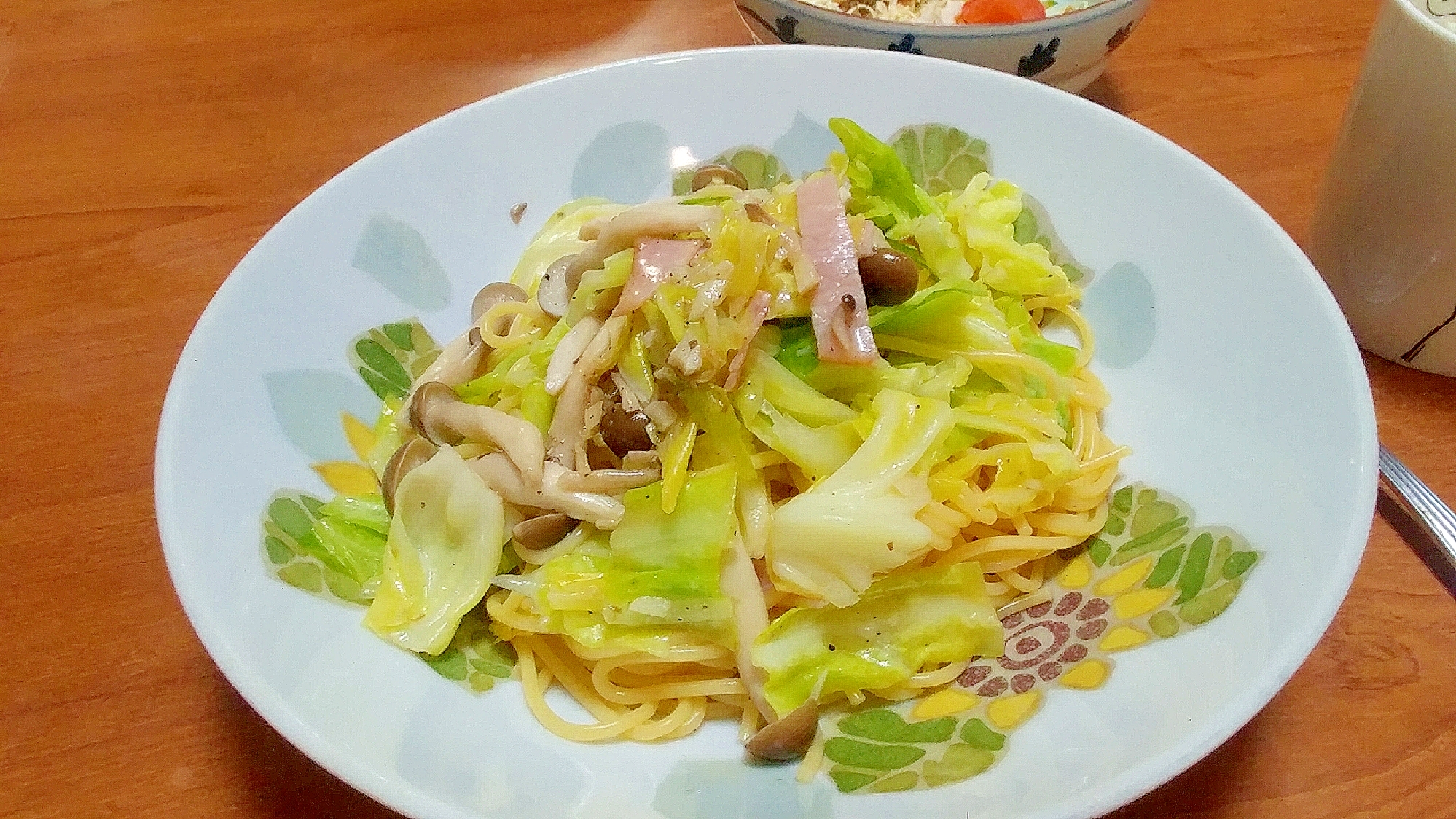 キャベツとしめじのペペロンチーノ風 レシピ 作り方 By Handmade Cute 楽天レシピ キャベツとしめじのペペロンチーノ風 レシピ 作り方 By Handmade Cute 楽天レシピ