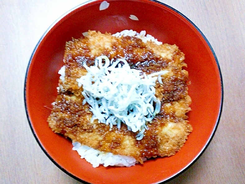 しらすとイワシフライ丼