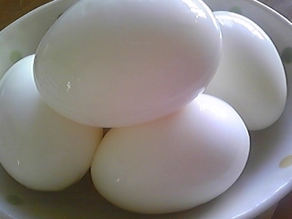 暑くなってきたので～短時間でできるこの方法は最高ね☆
見て見て～～つるっつる♪
楽しくゆで卵作りました（（笑）　ありがとうございま～す＾＾