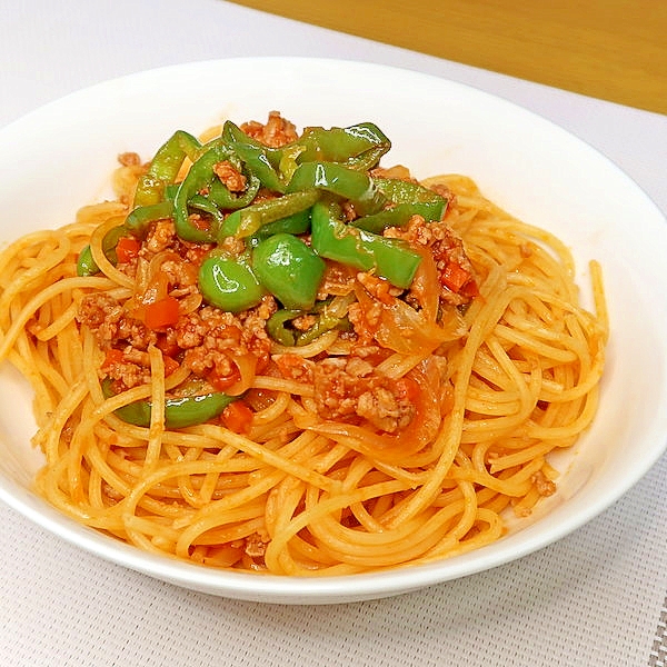 豚ひき肉でナポリタン風パスタ☆ちょっと節約レシピ