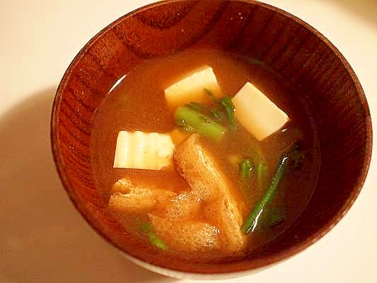 和を楽しむ☆　豆腐と春菊　油揚げのお味噌汁