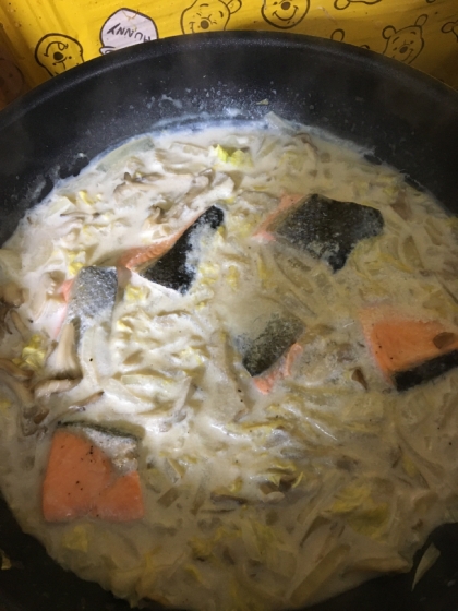 簡単(^^)甘塩鮭と白菜のクリーム煮♪