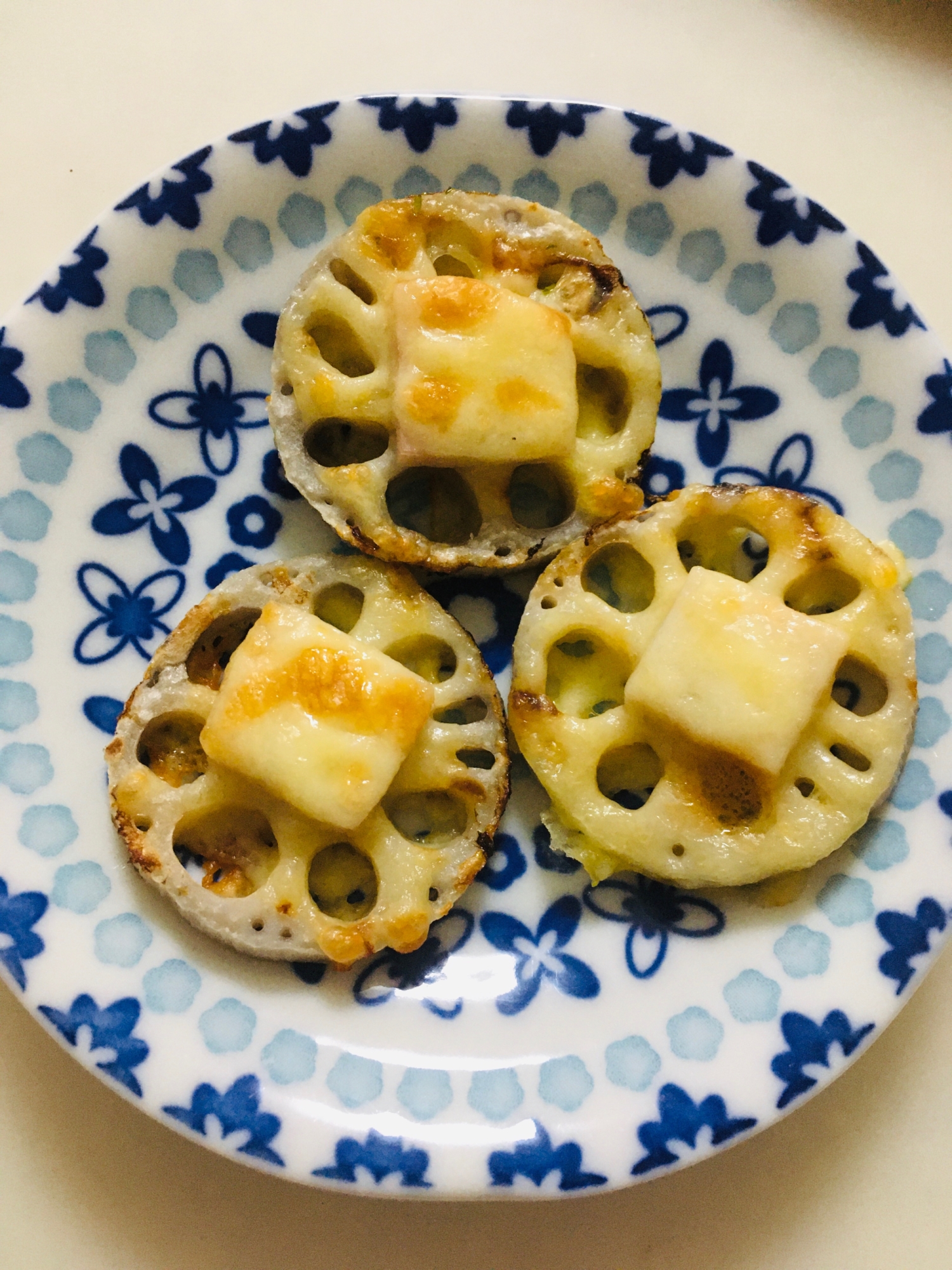 お弁当に、簡単!れんこんハムチーズ