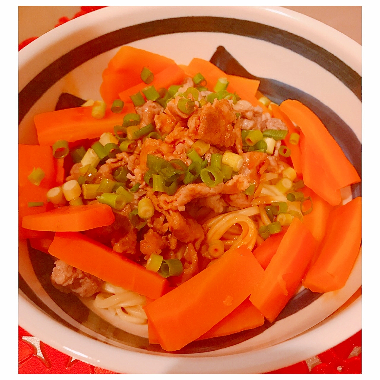 豚肉たっぷり！汁なし坦々麺