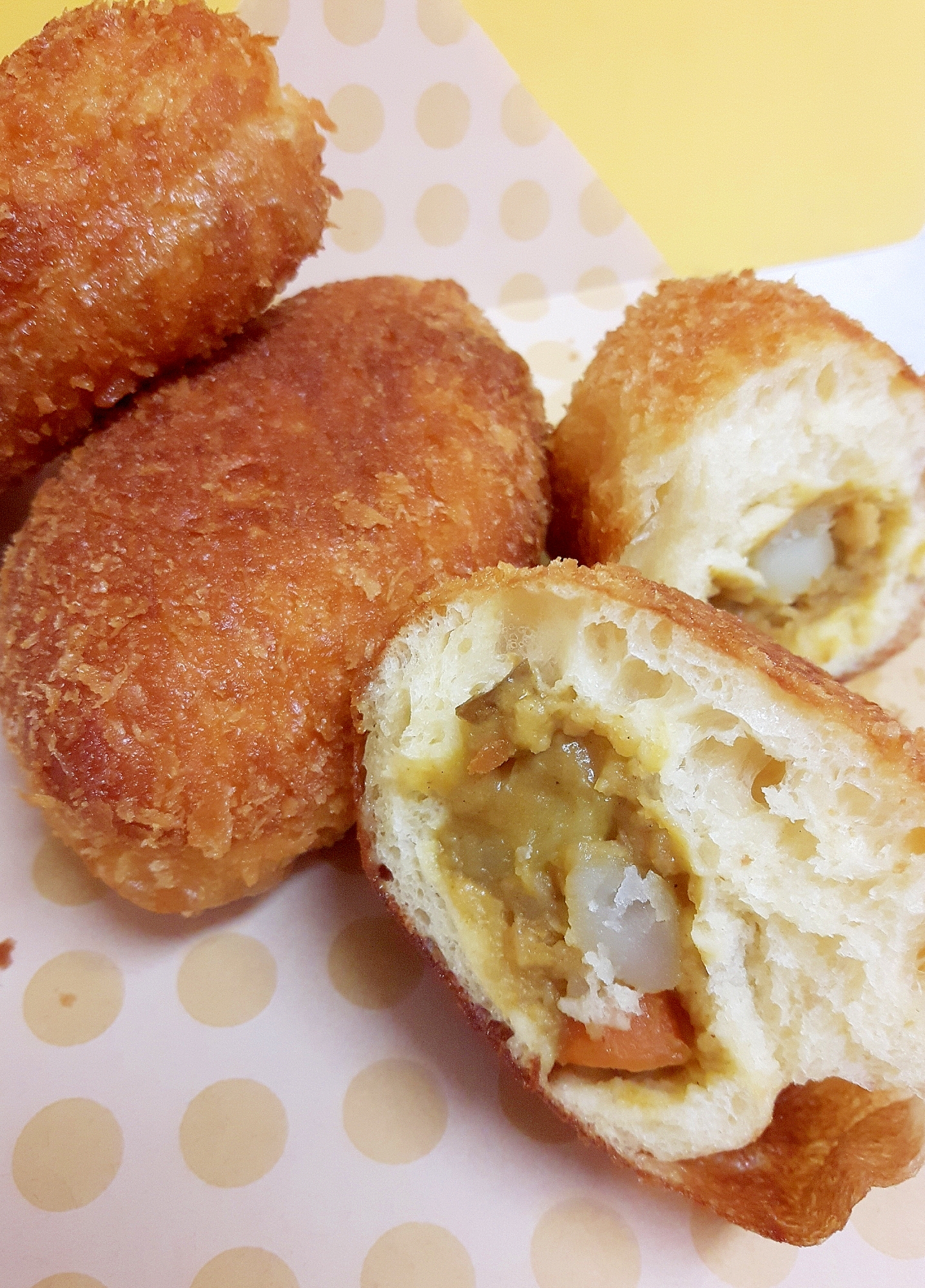 残ったカレーで!(^^)子供が喜ぶカレーパン♪