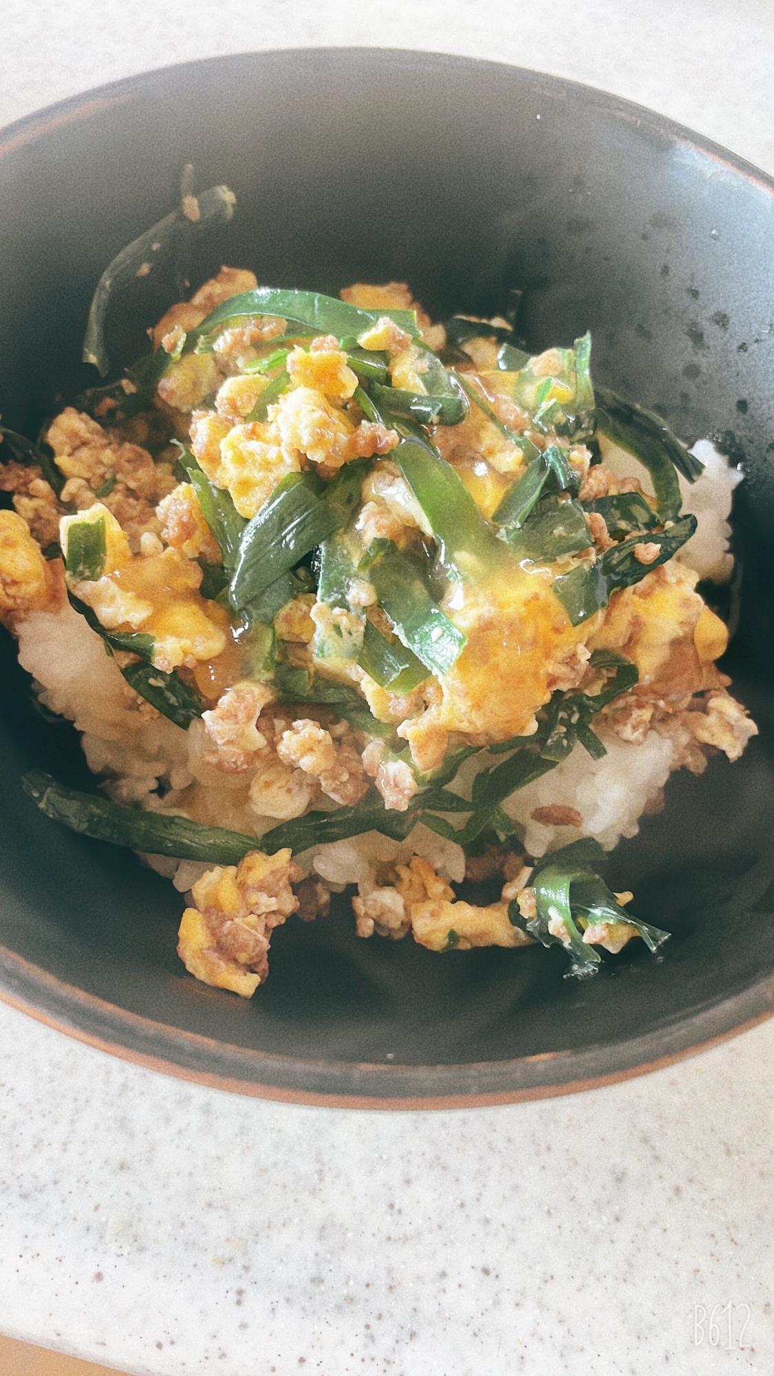 フライパン1つで作る！ひき肉のニラ玉丼★