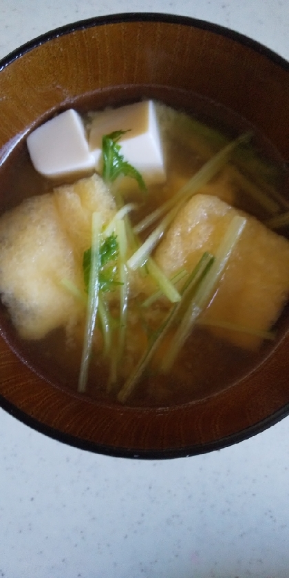 水菜・絹ごし豆腐・油揚げの味噌汁