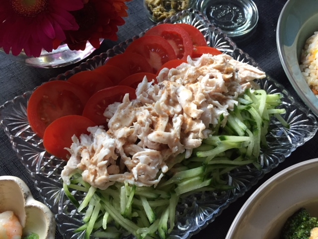 しっとりやわらかジューシー！な蒸し鶏の作り方