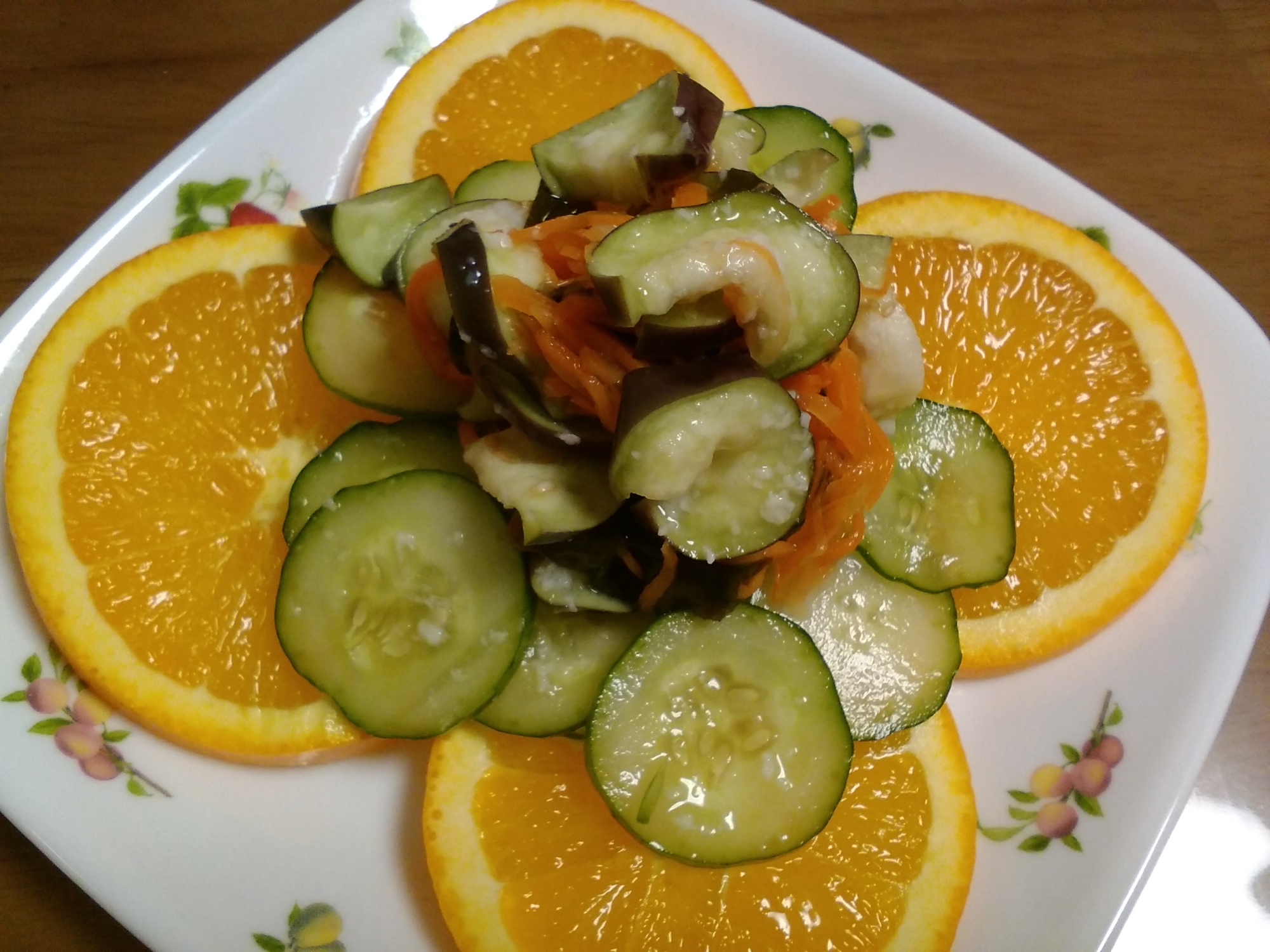 オレンジと夏野菜のサラダ