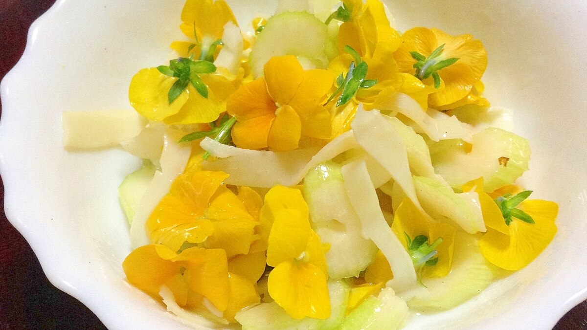 食べられる花レシピ セロリとイカクンの花マリネ レシピ 作り方 By とりあえず乾杯 楽天レシピ 食べられる花レシピ セロリとイカクンの花マリネ レシピ 作り方 By とりあえず乾杯 楽天レシピ