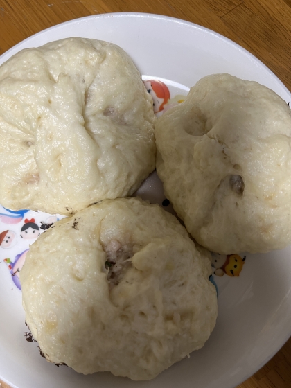 フライパンで蒸し焼きカリふわ肉まん