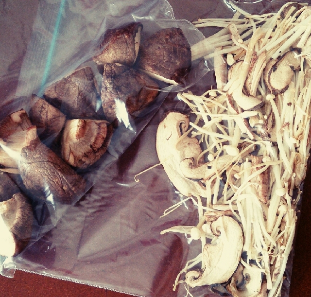 きのこの保存☆天日干し&冷凍で栄養UP!