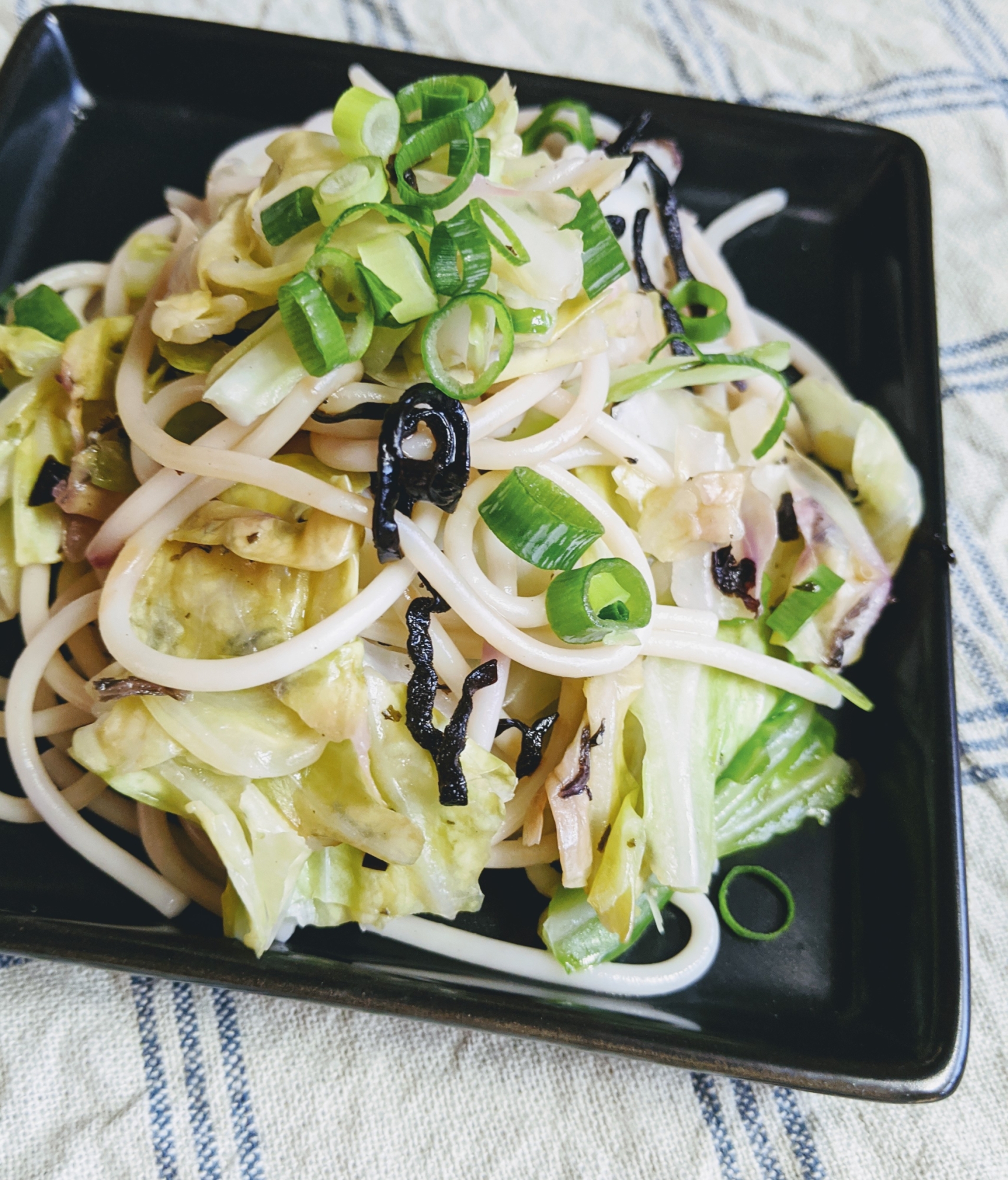 キャベツとゆかりの塩スパゲティ