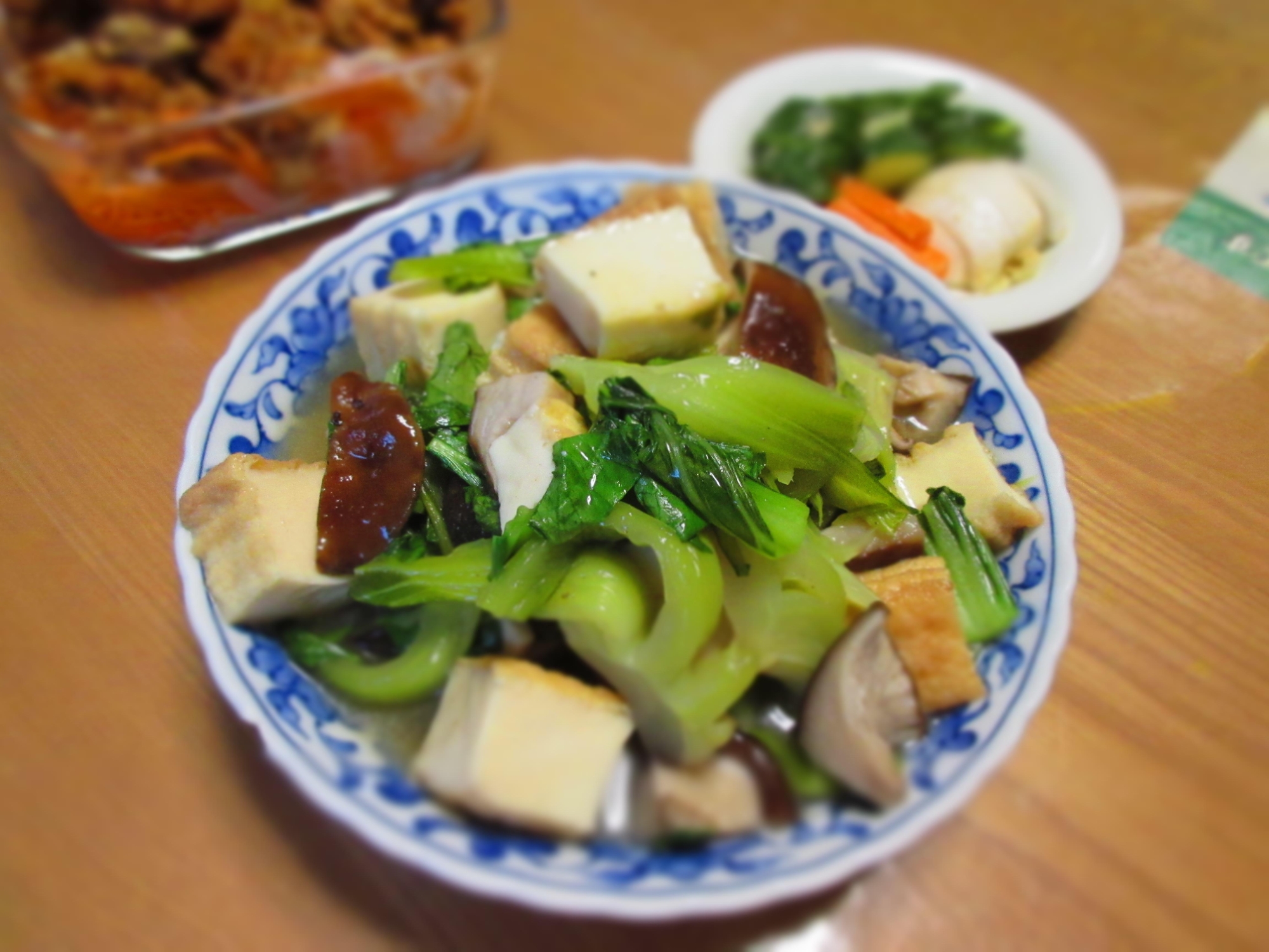 厚揚げと青梗菜とシイタケの煮物