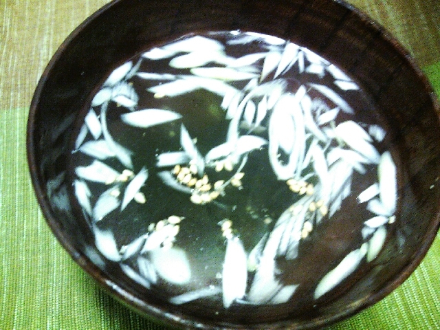 焼き肉やビビンバに最適 簡単ワカメスープ レシピ 作り方 By Momonga710 楽天レシピ