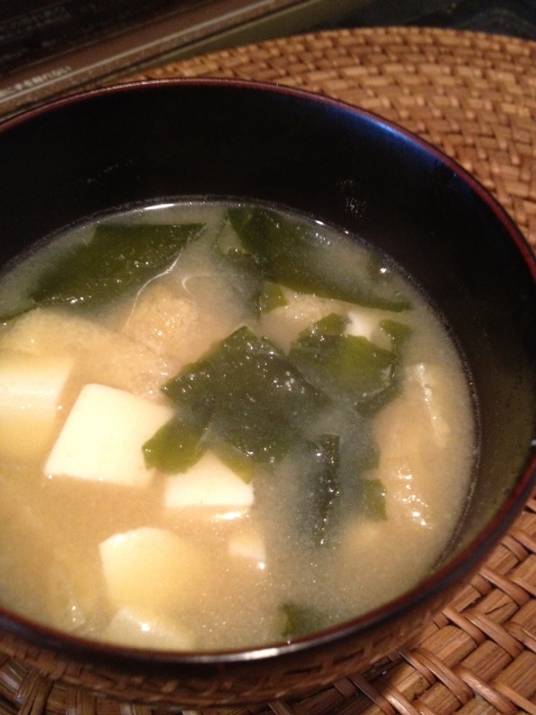 豆腐とワカメの味噌汁♡