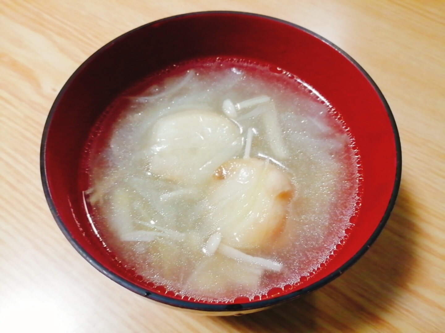 玉ねぎとえのきと麩の中華スープ