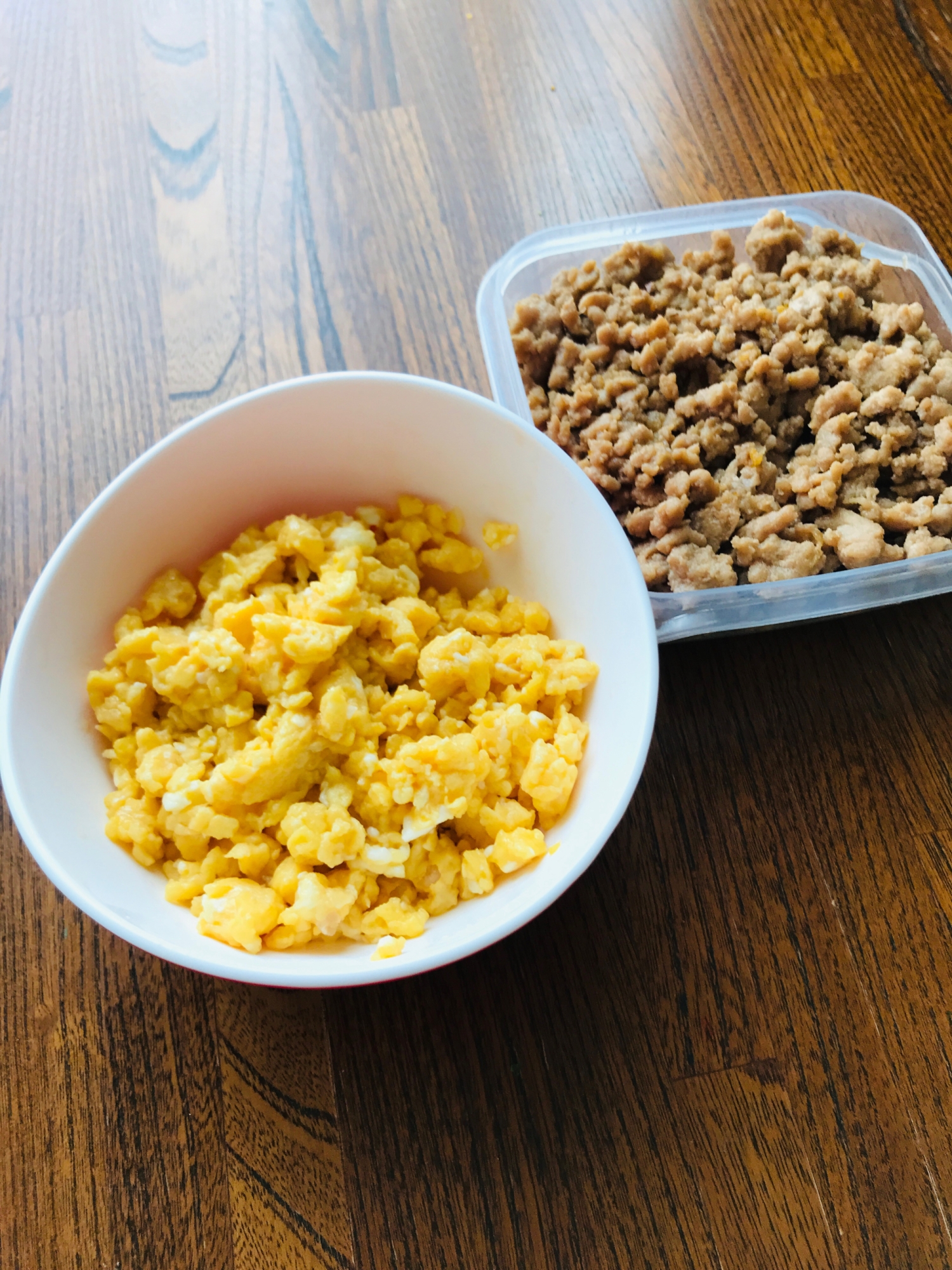 ⭐️二色そぼろ丼