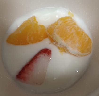いちごと河内晩柑のヨーグルト