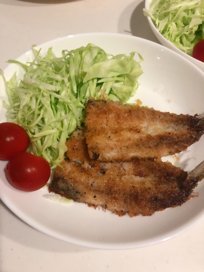 マヨネーズをぬってパン粉につけるだけなので、とても簡単に出来ました！魚料理って難しいイメージでしたが簡単で驚きました。ごちそうさまでした♪