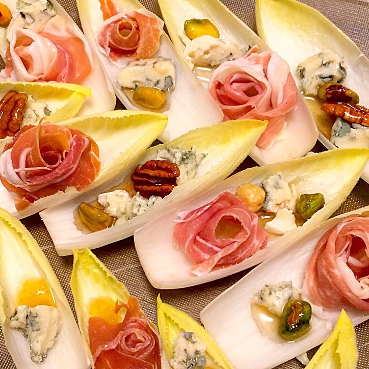 チコリボート ブルーチーズとナッツの蜂蜜漬け レシピ 作り方 By Saori I O 楽天レシピ