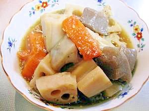 れんこんと人参とこんにゃくの煮物