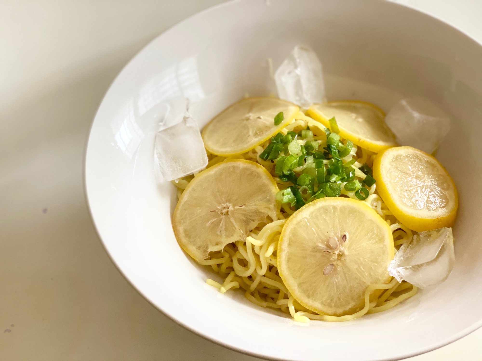 夏にピッタリ！！簡単レモンラーメン！