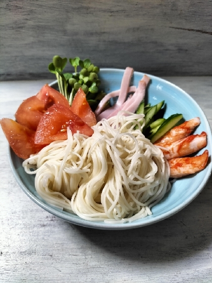 きょうはこちら♬ランチではないですが…夕食に作ってみました❣少し暖かくなってきたので♪具だくさん美味しいレシピ感謝です(⁠◕⁠ᴗ⁠◕⁠✿⁠)