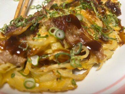 見た目はお好み焼きですが『玉ねぎ焼き』