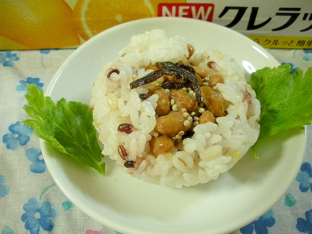 北海道☆道産大豆納豆と塩昆布とえごまおにぎり☆