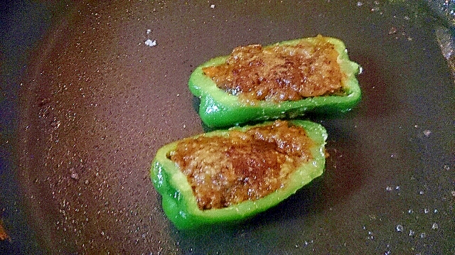 キーマでつくるピーマンの肉詰め