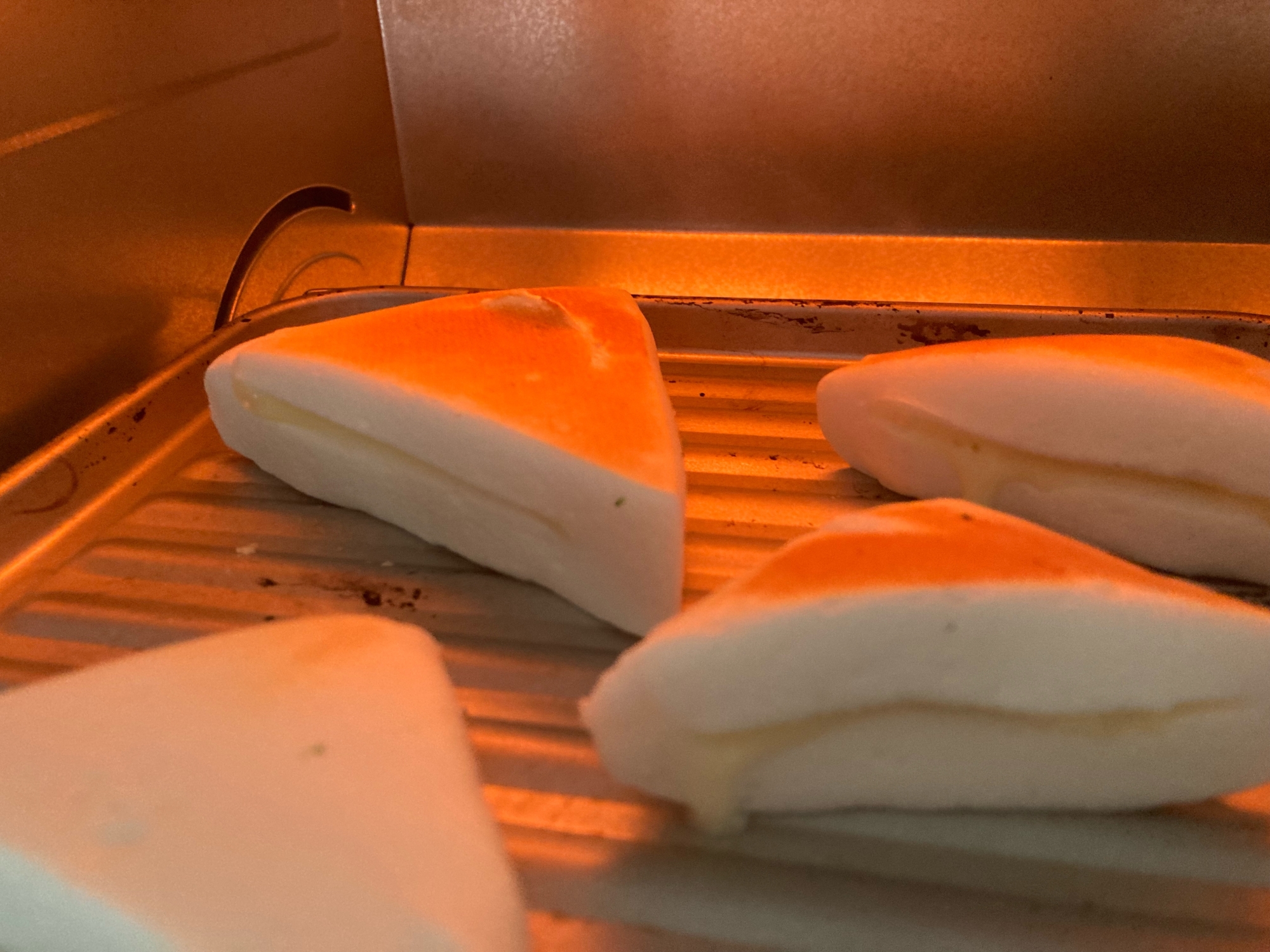 はんぺんの挟みチーズ焼き