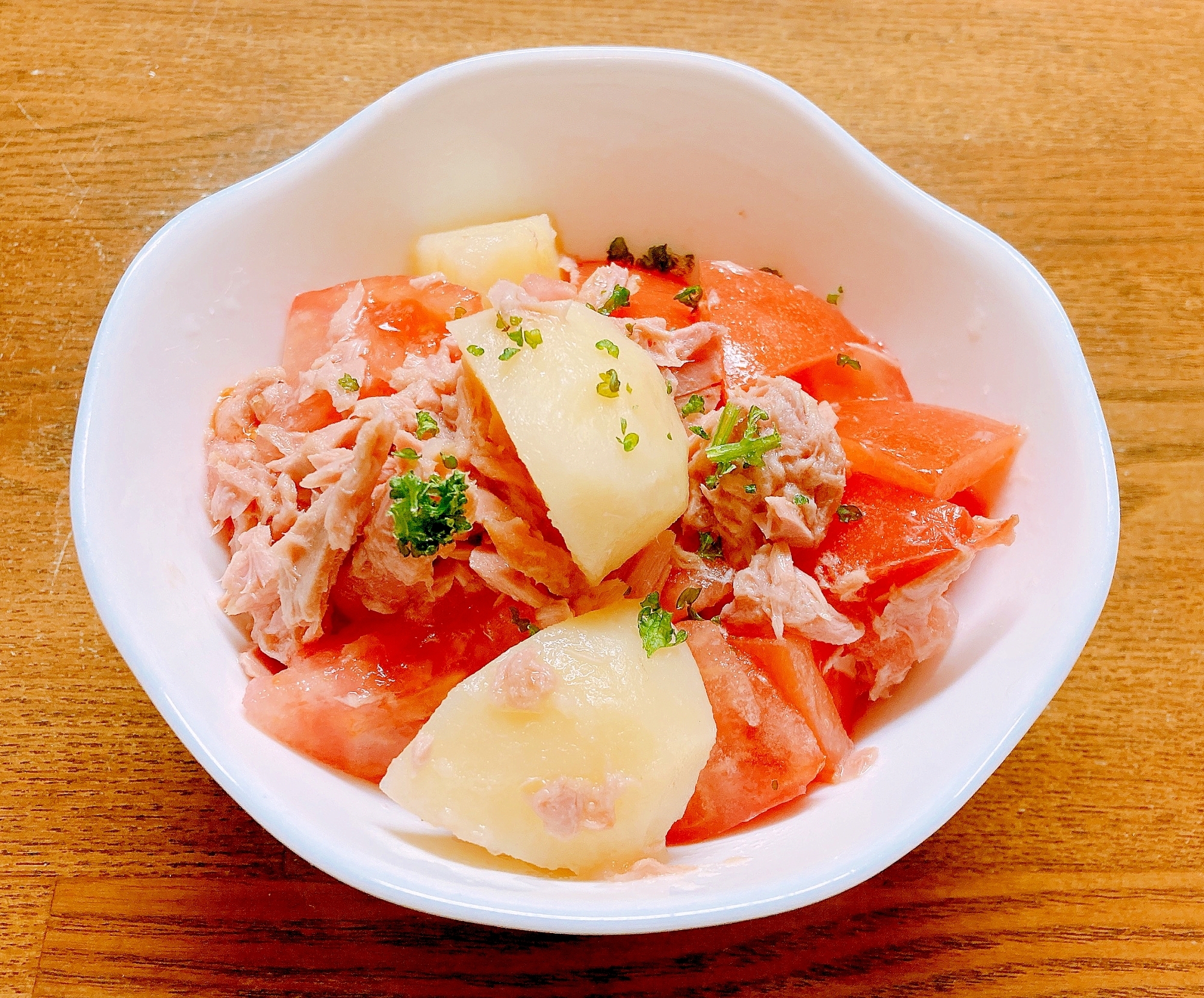 トマトとじゃが芋とツナのあえ物