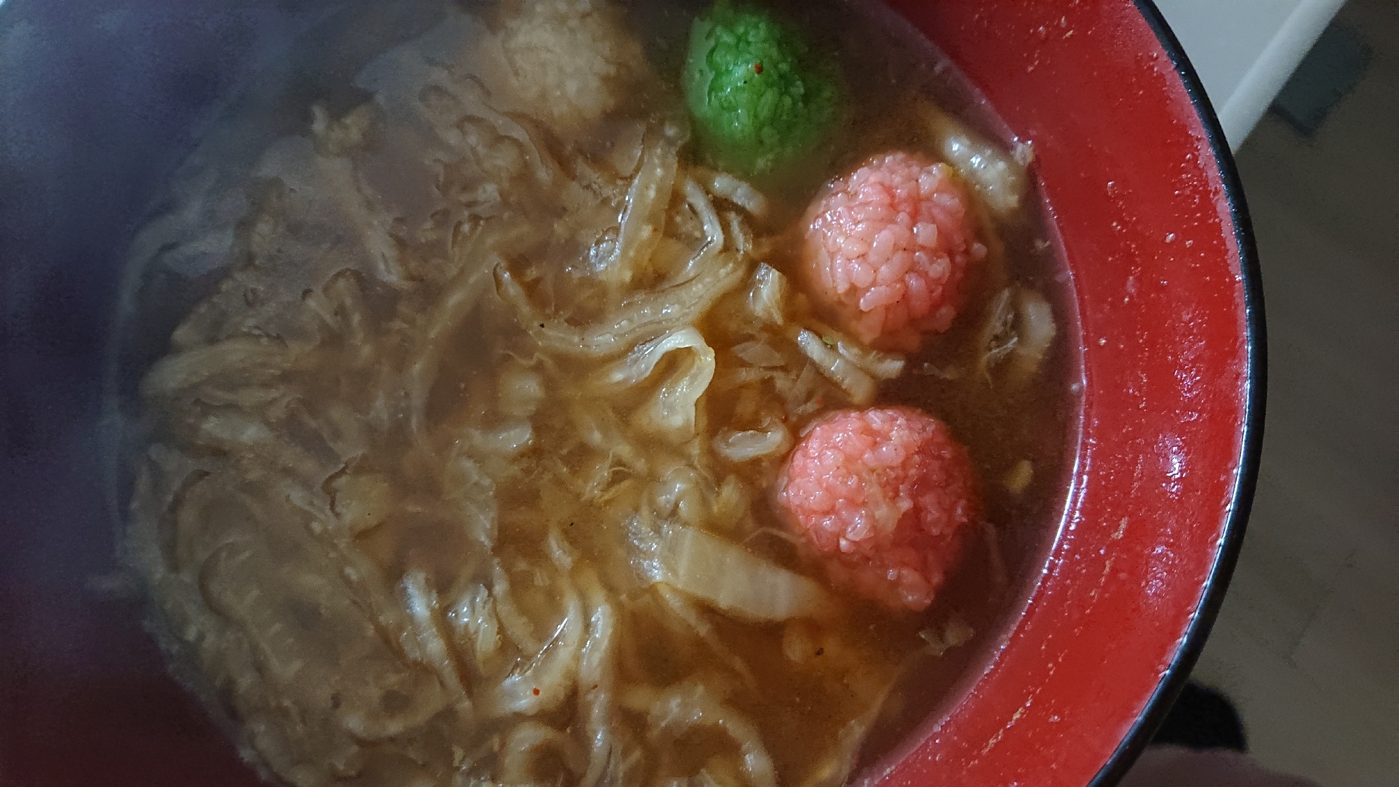 ピリ辛サンツァイ味噌スープ