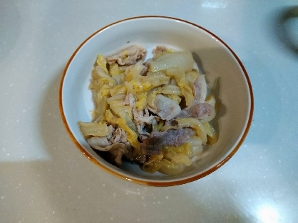 白菜と豚バラ玉ねぎの蒸し煮