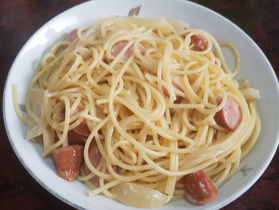 ウインナーと玉ねぎのわさび醤油マヨパスタ